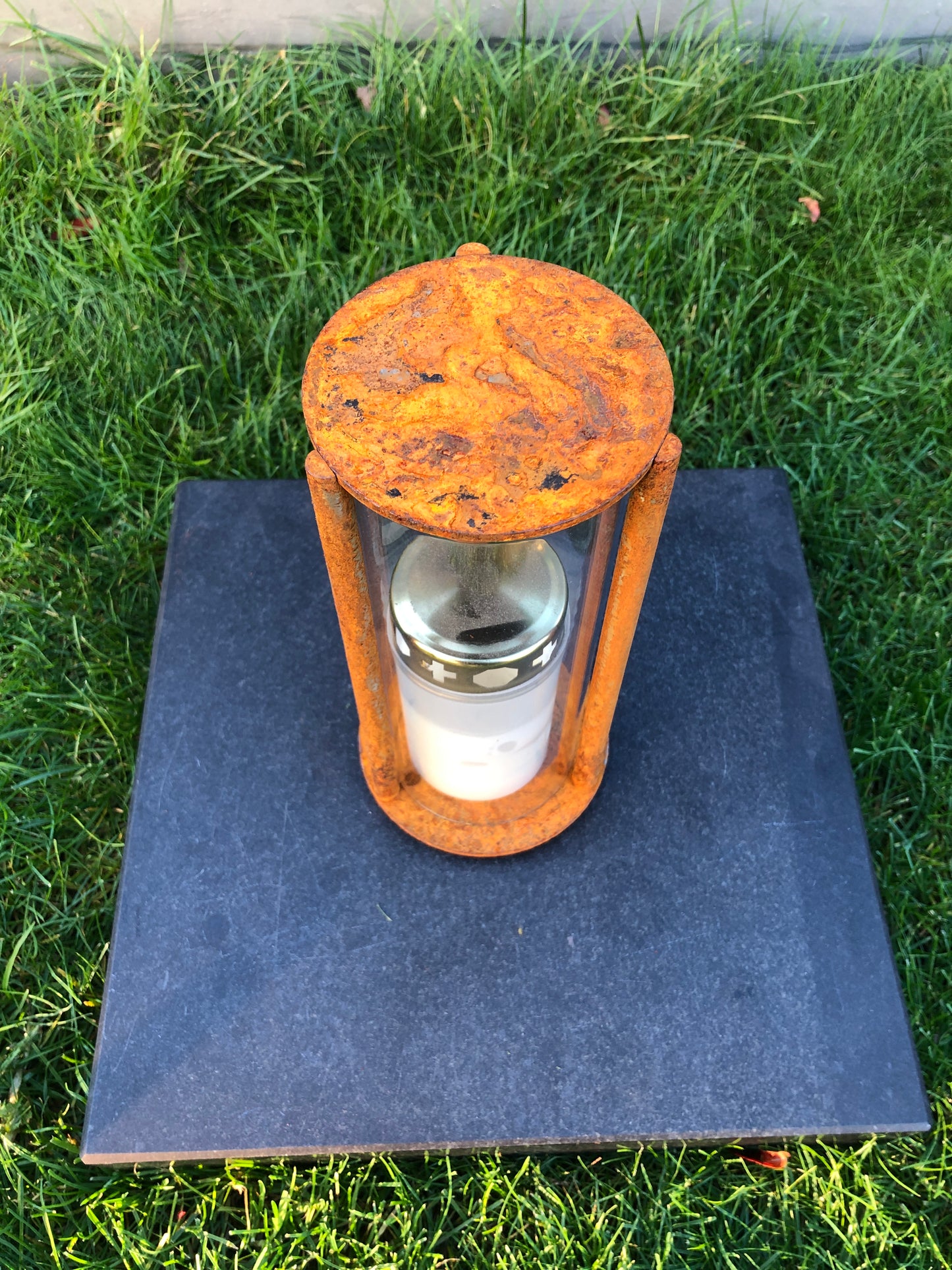 Hochwertige Design-Grablampe aus Stahl in Rostoptik RR8M