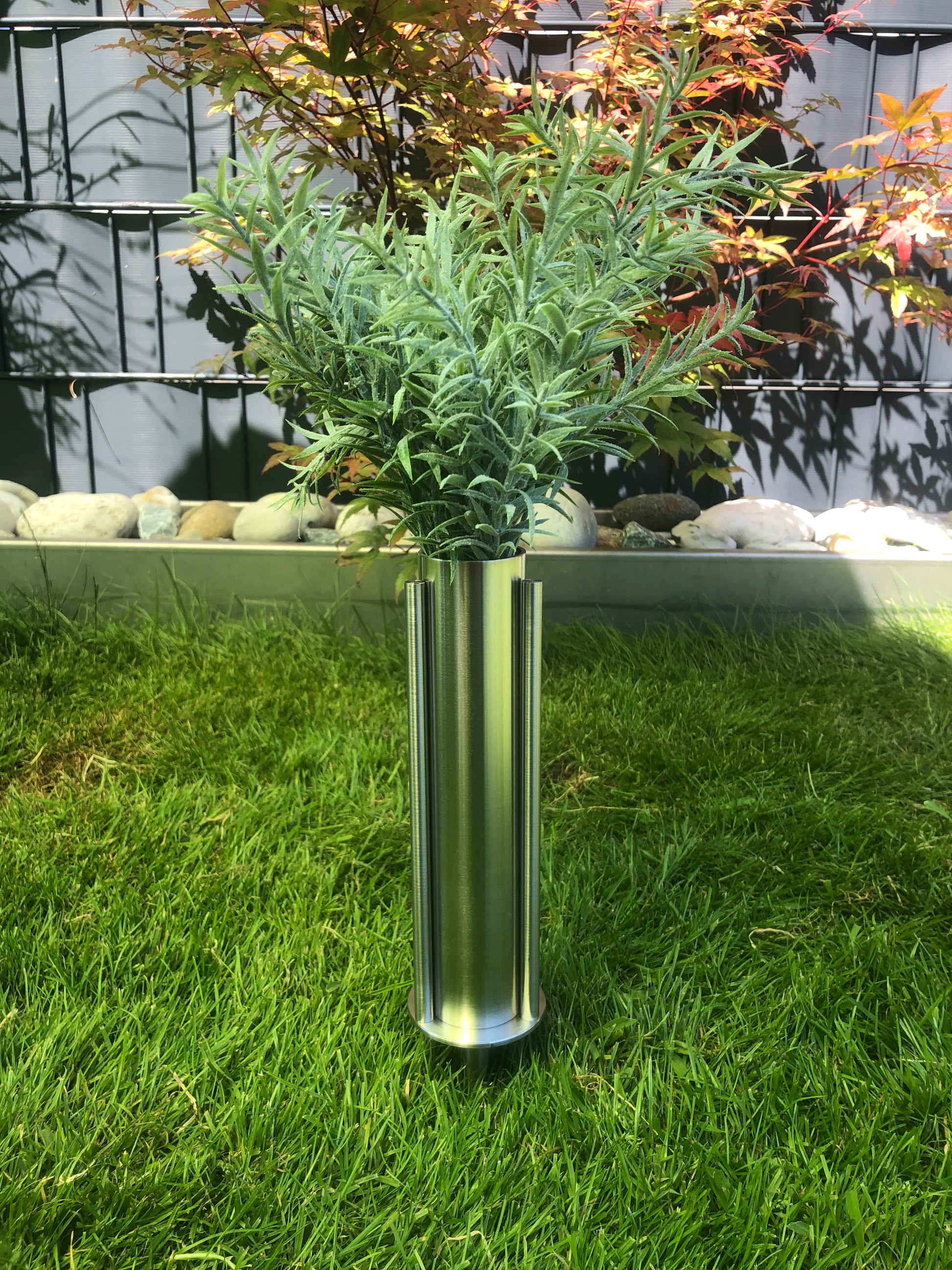 Edelstahlvase Grabvase mit Erdspieß modern