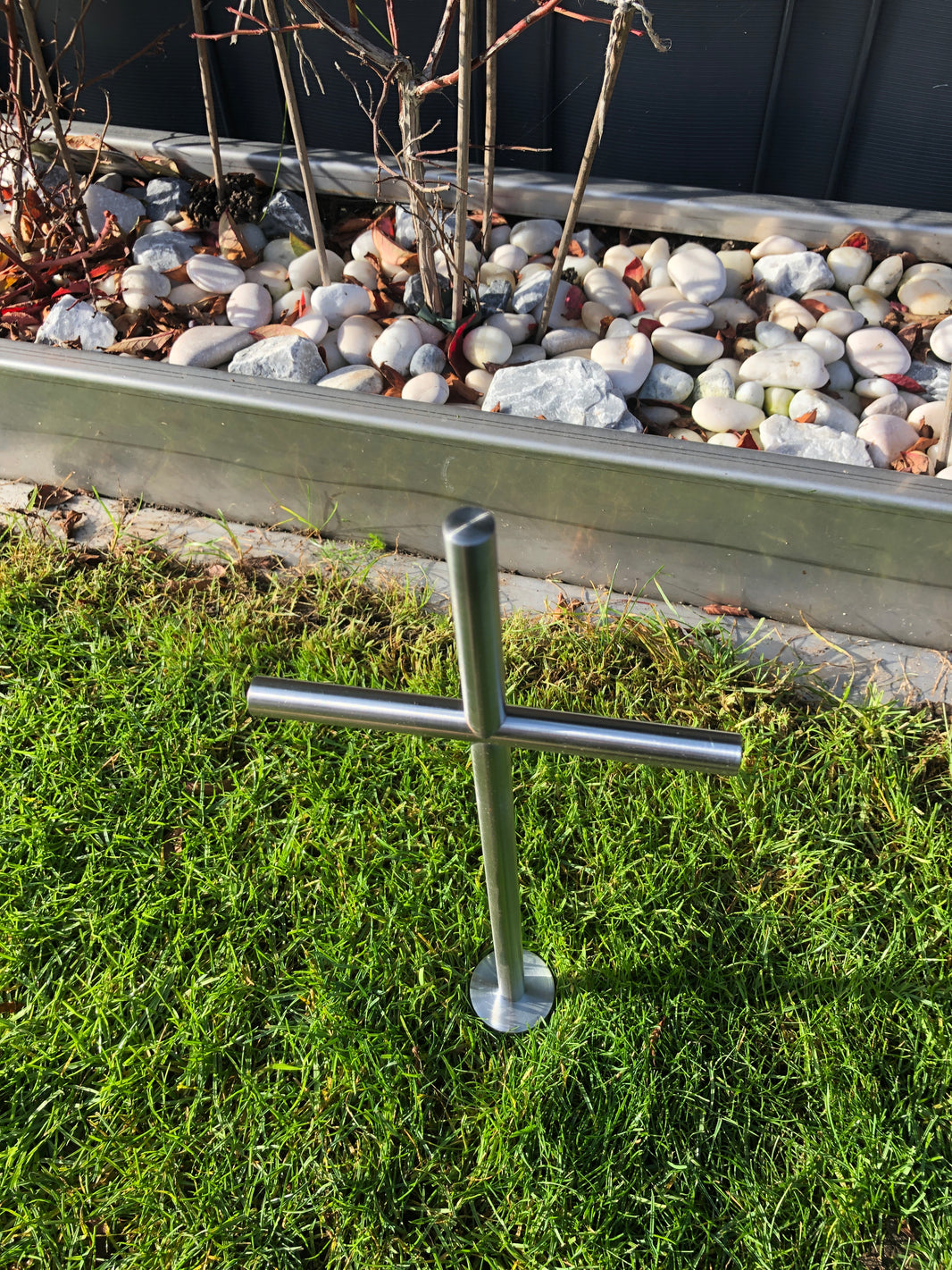 Grabkreuz Aus Edelstahl Mit Erdspieß – Wetterfestes Gedenkkreuz Von Gerhart Edelstahldesign